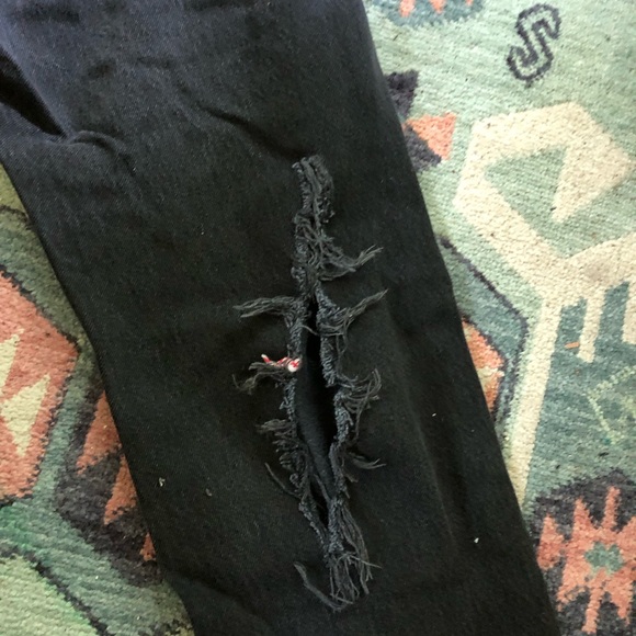 Vintage Distressed 501 Black Levis - Picture 4 of 9